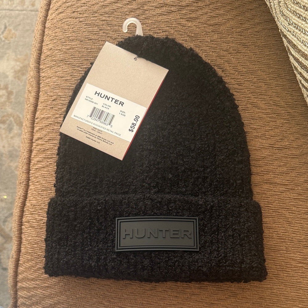Hunter Textured Black Knit Beanie